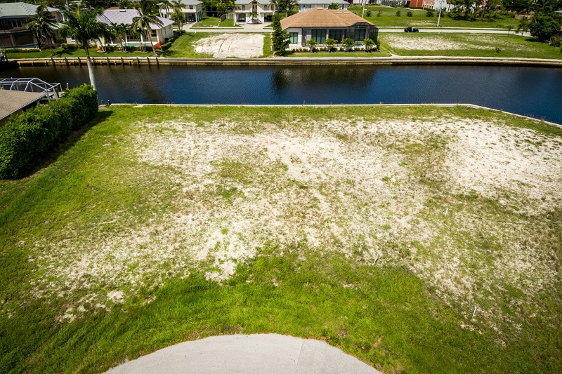 126 Templewood Ct., Marco Island, FL 34145